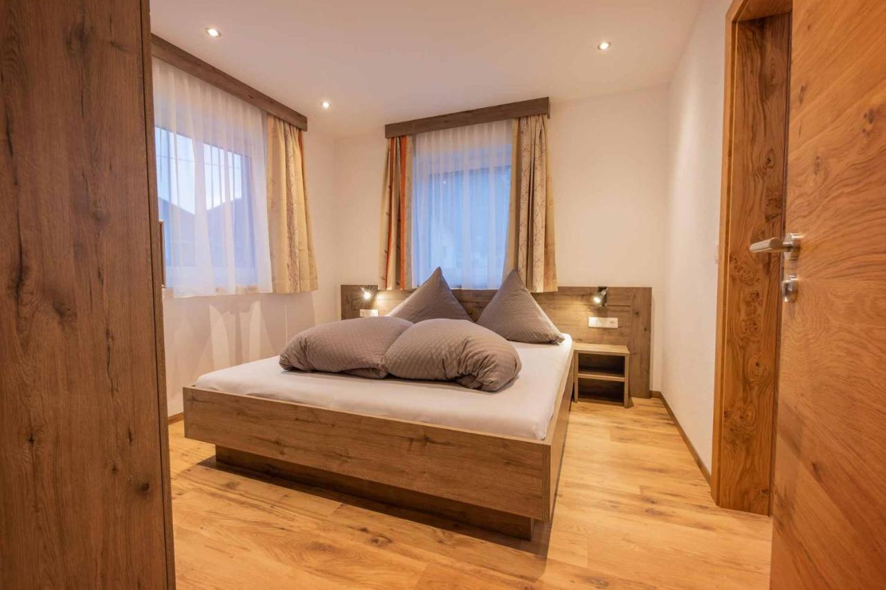 ניוסטיפט אים סטובאיטל Ferienhaus Gipfelblick מראה חיצוני תמונה